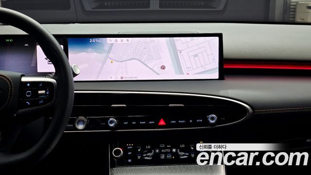 Genesis GV70 2025 — photo 14