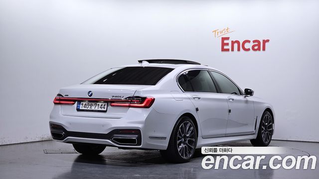 BMW 7-Series 2021 — photo 2