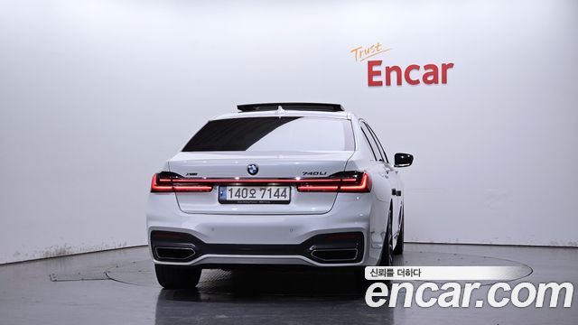 BMW 7-Series 2021 — photo 4