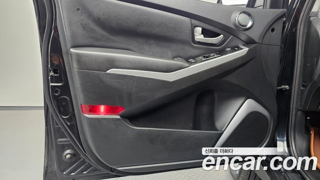 KG Mobility KORANDO 2015 — photo 14
