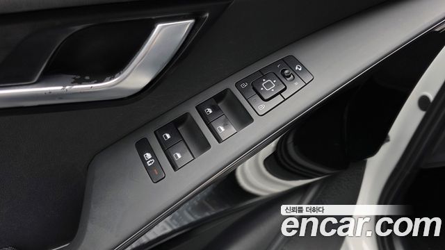 Kia Niro 2023 — photo 29
