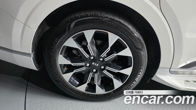 Kia Canival 2021 — photo 5