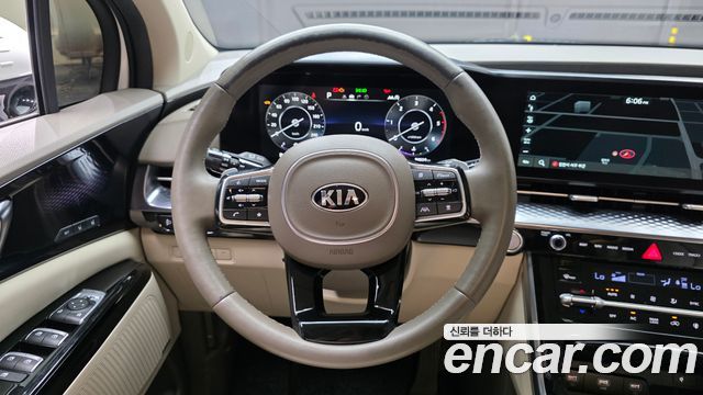 Kia Canival 2021 — photo 19