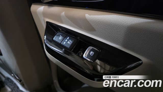 Kia Canival 2021 — photo 24
