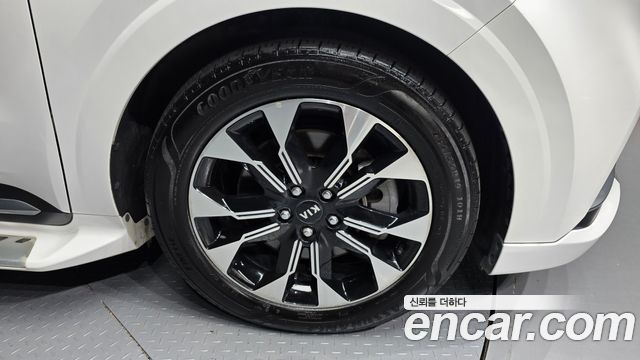 Kia Canival 2021 — photo 7