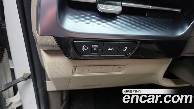 Kia Canival 2021 — photo 30