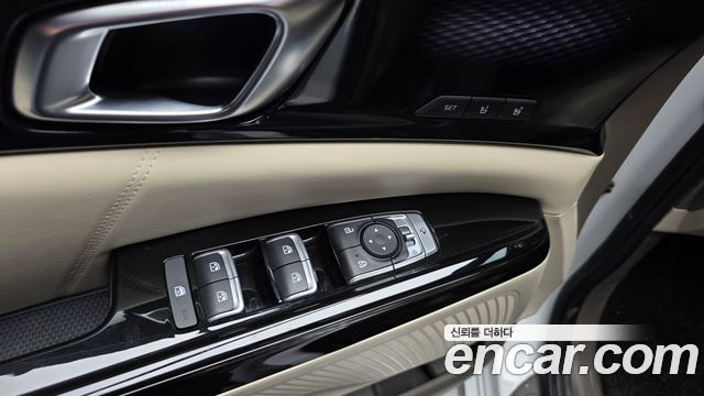Kia Canival 2021 — photo 31