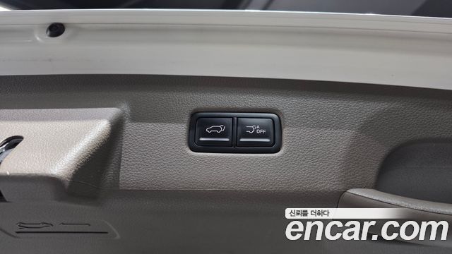 Kia Canival 2021 — photo 38