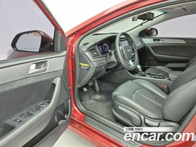Hyundai Sonata 2019 — photo 17