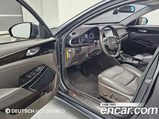 Kia K7 2018 — photo 11