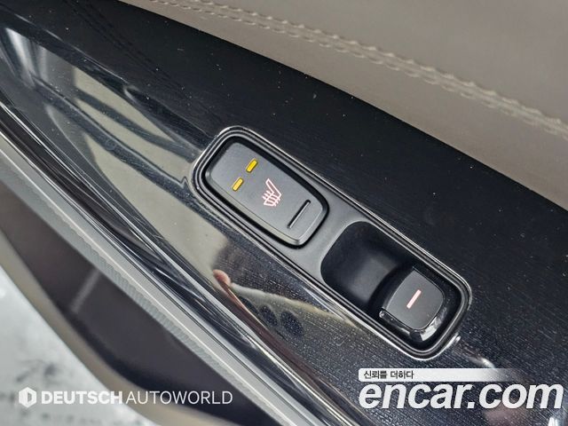 Kia K7 2018 — photo 16