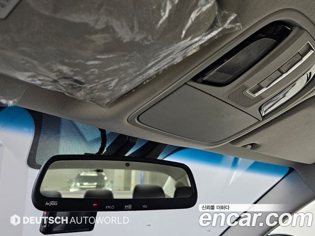 Kia K7 2018 — photo 18