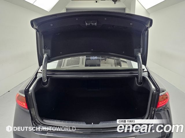 Kia K7 2018 — photo 19