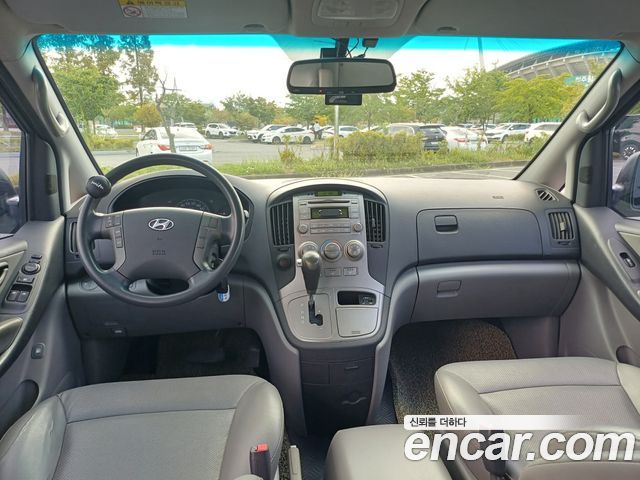 Hyundai Starex 2012 — photo 7