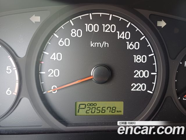 Hyundai Starex 2012 — photo 8