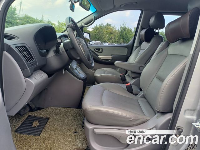 Hyundai Starex 2012 — photo 9