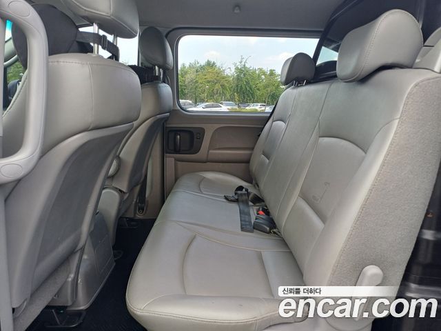 Hyundai Starex 2012 — photo 10