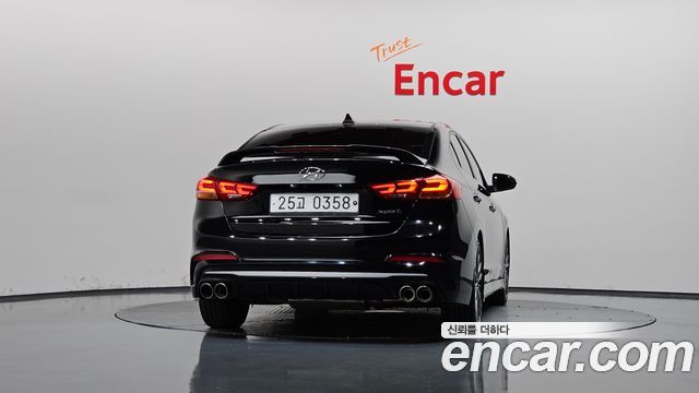 Hyundai AVANTE 2017 — photo 4