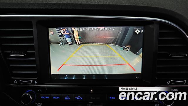 Hyundai AVANTE 2017 — photo 22