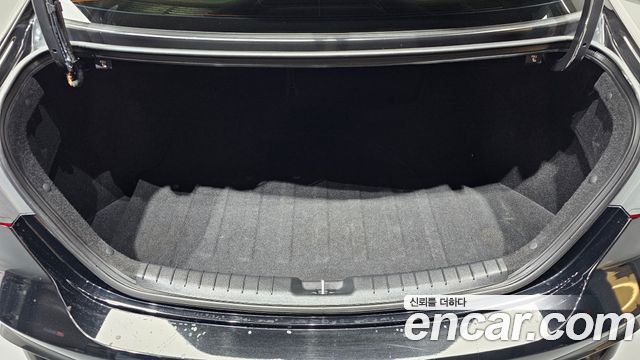 Hyundai AVANTE 2017 — photo 26