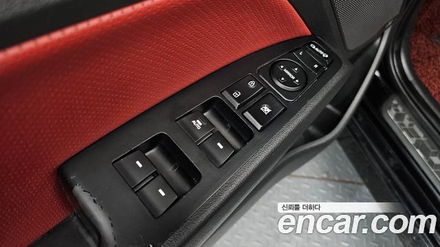 Hyundai AVANTE 2017 — photo 33