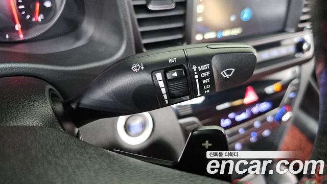 Hyundai AVANTE 2017 — photo 34