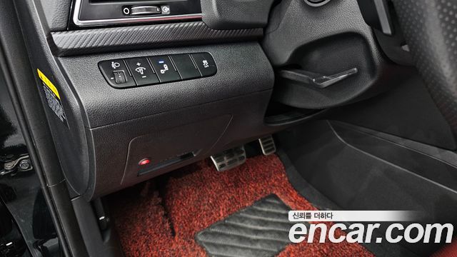 Hyundai AVANTE 2017 — photo 35