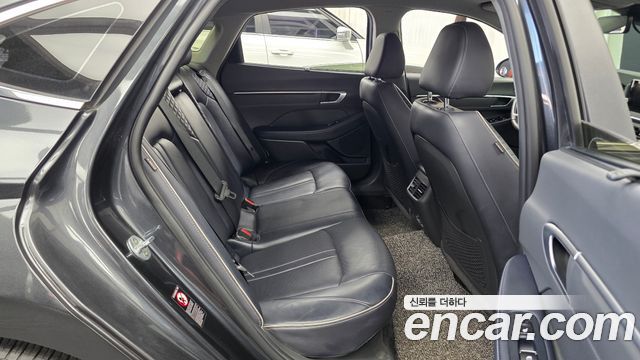 Hyundai Sonata 2021 — photo 12