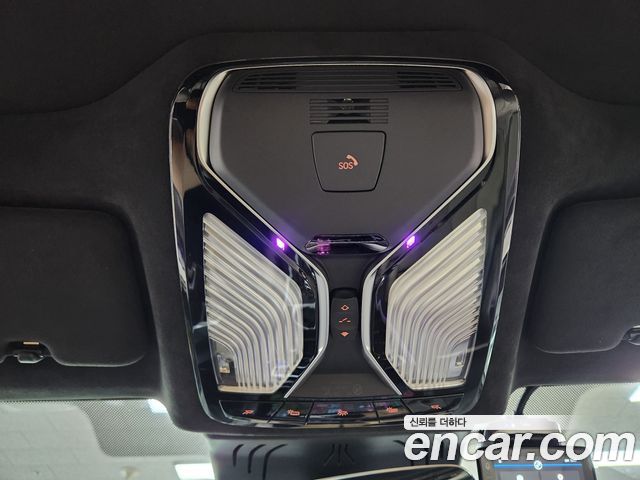 BMW 8-Series 2025 — photo 14