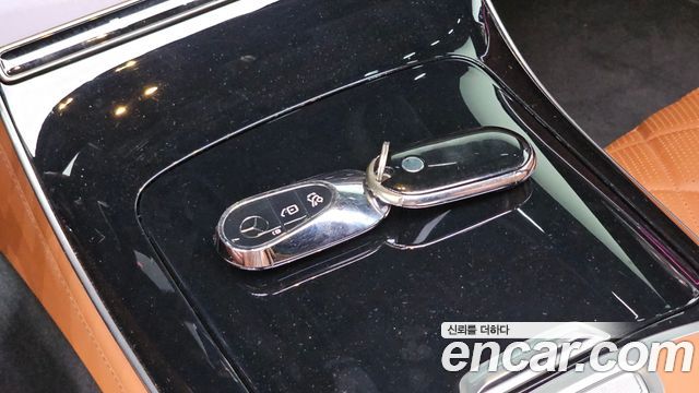 Mercedes-Benz S-Class 2021 — photo 22