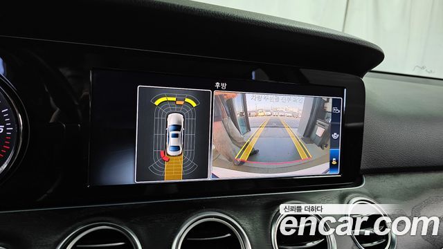Mercedes-Benz E-Class 2019 — photo 15