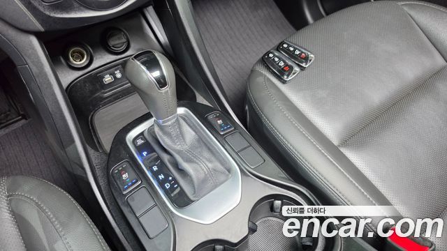 Hyundai Santafe 2016 — photo 9