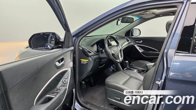 Hyundai Santafe 2016 — photo 11