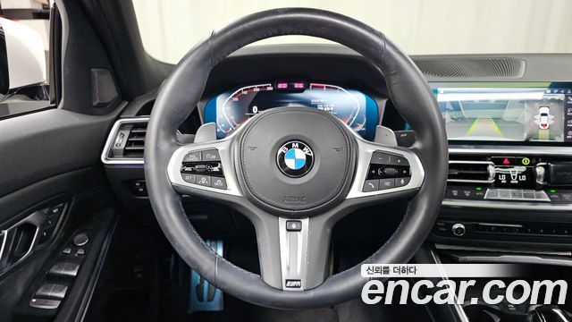 BMW 3-Series 2021 — photo 23