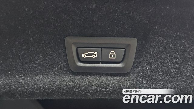 BMW 3-Series 2021 — photo 33