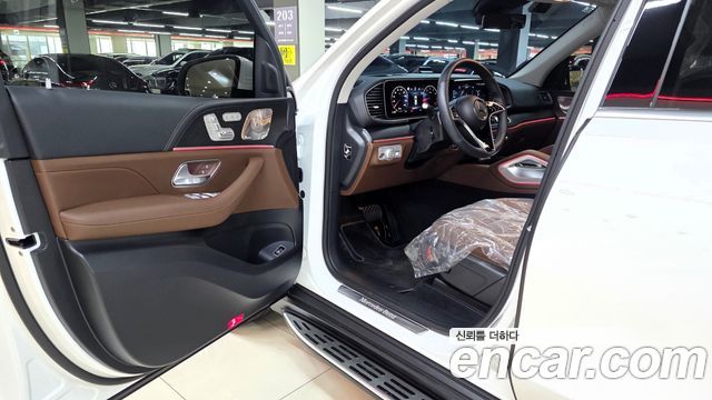 Mercedes-Benz GLE-Class 2026 — photo 8