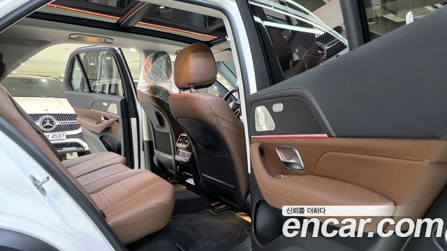 Mercedes-Benz GLE-Class 2026 — photo 9