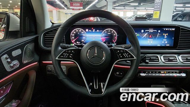 Mercedes-Benz GLE-Class 2026 — photo 10