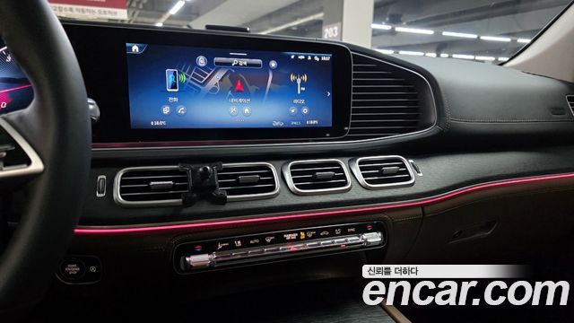 Mercedes-Benz GLE-Class 2026 — photo 11