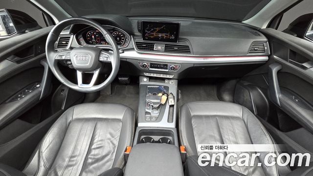 Audi Q5 2020 — photo 7