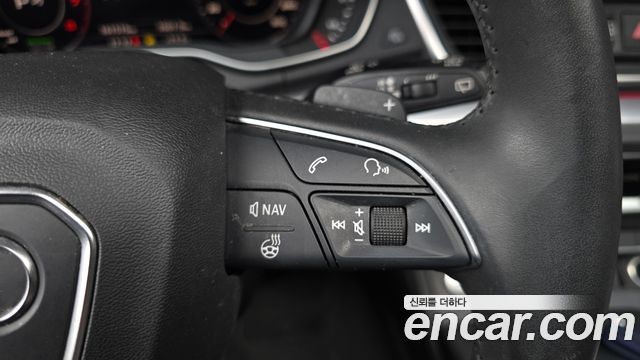 Audi Q5 2020 — photo 16