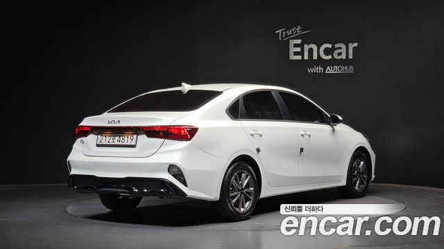 Kia K3 2023 — photo 2