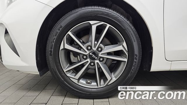 Kia K3 2023 — photo 5