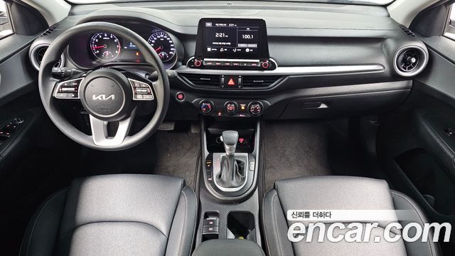 Kia K3 2023 — photo 10