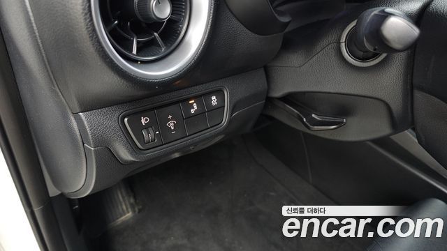 Kia K3 2023 — photo 24