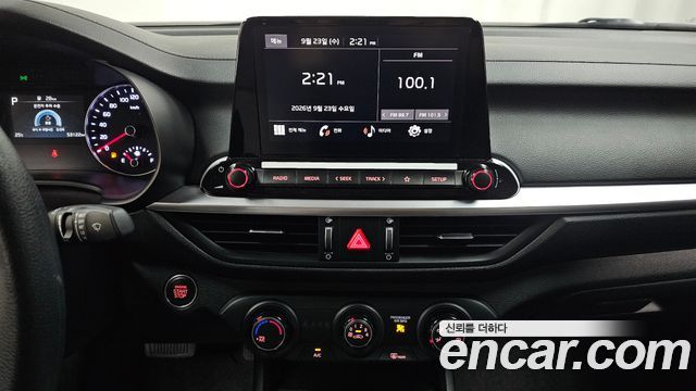 Kia K3 2023 — photo 29
