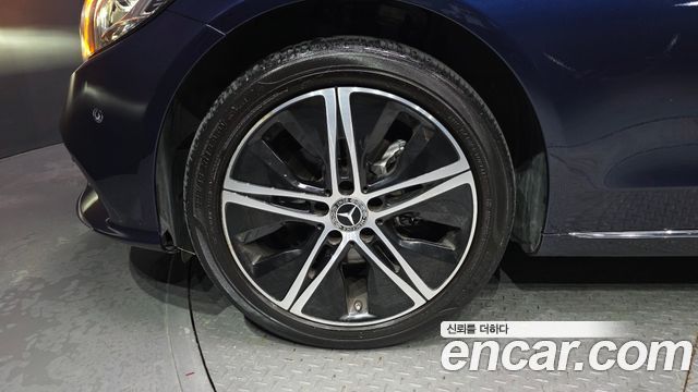 Mercedes-Benz C-Class 2019 — photo 5