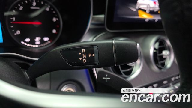 Mercedes-Benz C-Class 2019 — photo 12