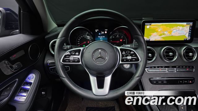 Mercedes-Benz C-Class 2019 — photo 19