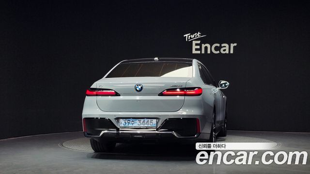 BMW i7 2023 — photo 4